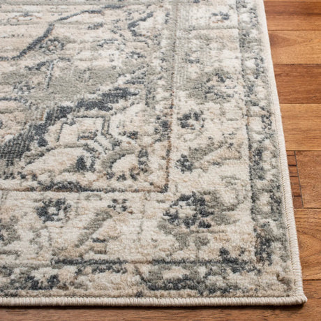 Safavieh Pyramid 4'-5" x 6'-5" Rug in Ivory / Grey