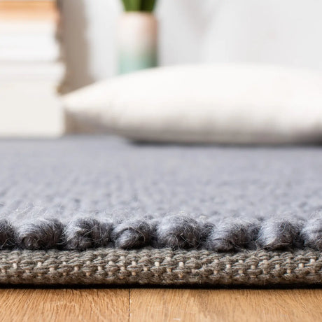 Safavieh Natura 4'-0" x 6'-0" Rug in Dark Grey