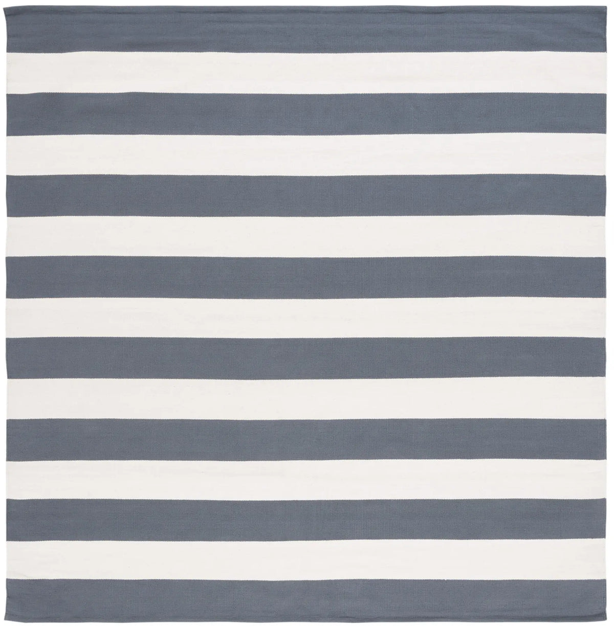 Safavieh Montauk 7'-0" x 7'-0" Rug in Grey / Ivory