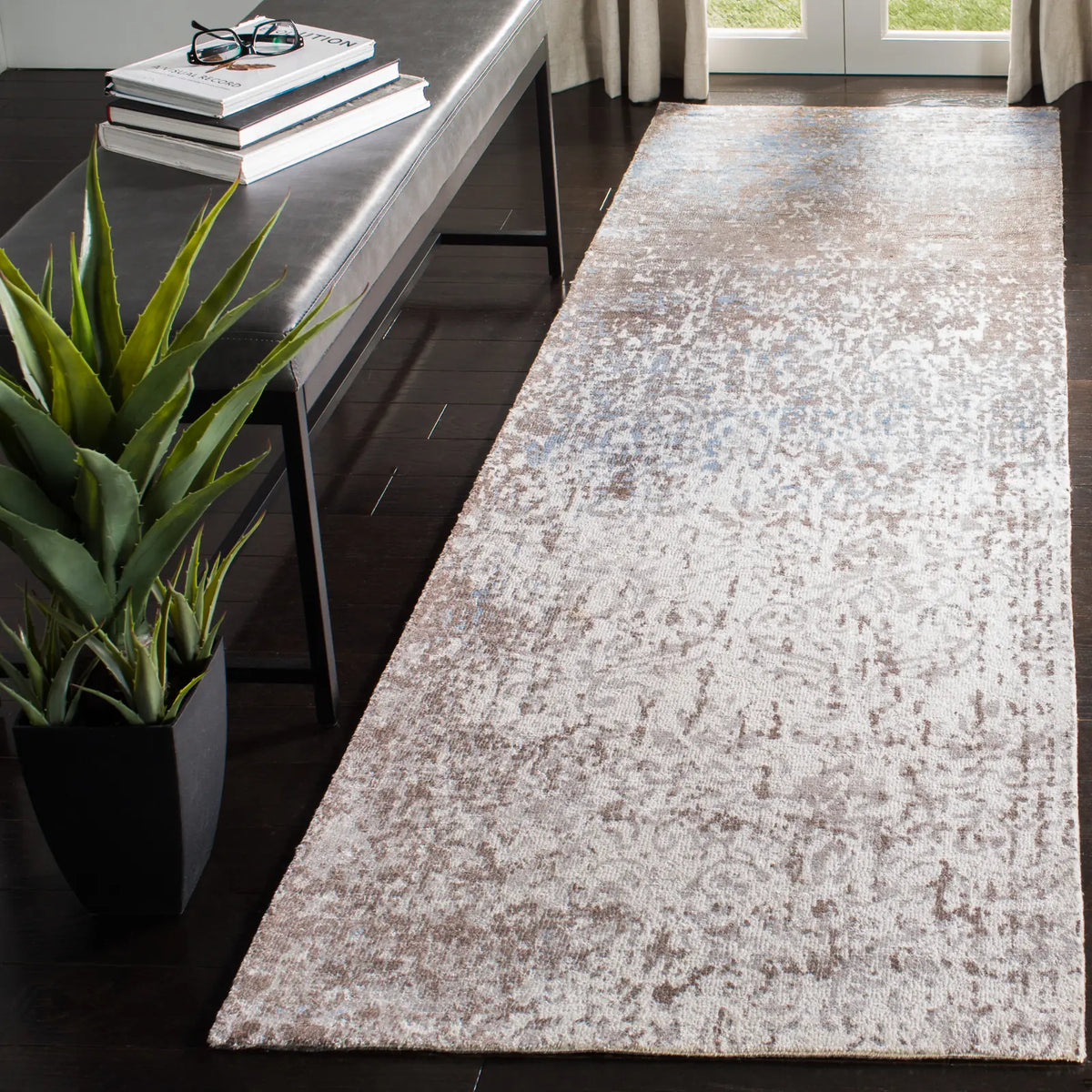 Safavieh Expression 2'-6" x 8'-0" Rug in Ivory / Grey