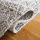 Safavieh Natura 4'-0" x 6'-0" Rug in Grey