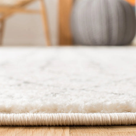 Safavieh Tulum 5'-3" x 7'-6" Rug in Ivory / Grey