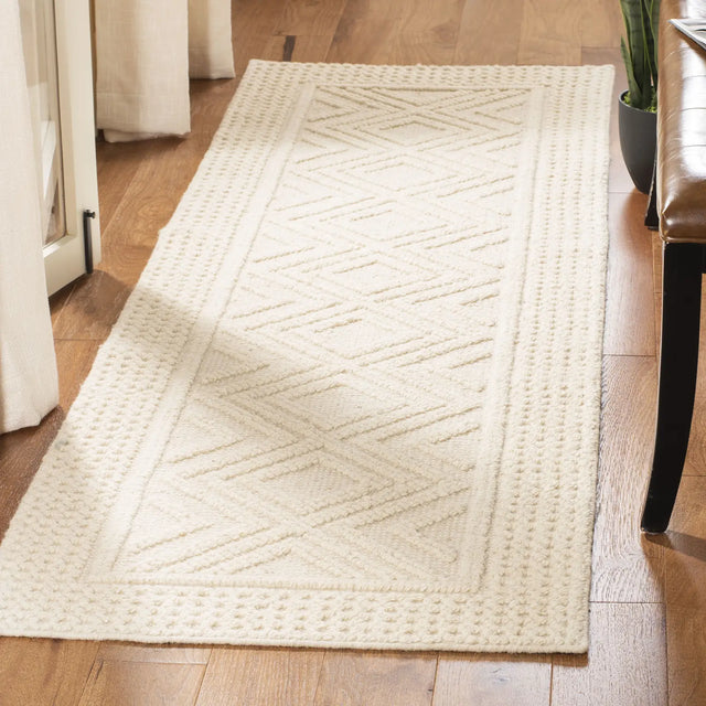 Safavieh Vermont 2'-3" x 10'-0" Rug in Ivory