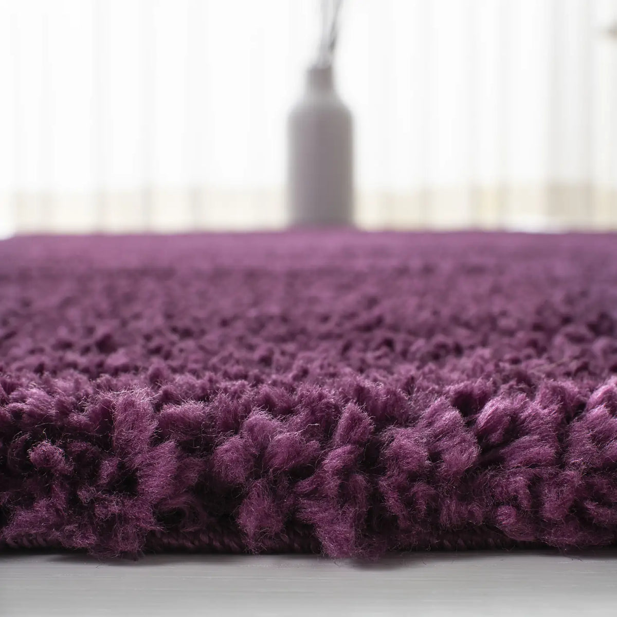 Safavieh August Shag 900 5'-3" x 7'-6" Rug in Purple