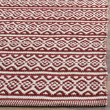 Safavieh Montauk 6'-0" x 9'-0" Rug in Ivory / Red