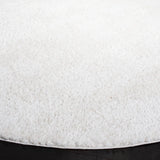 Safavieh Decora Shaggy 6'-7" x 6'-7" Rug in Ivory