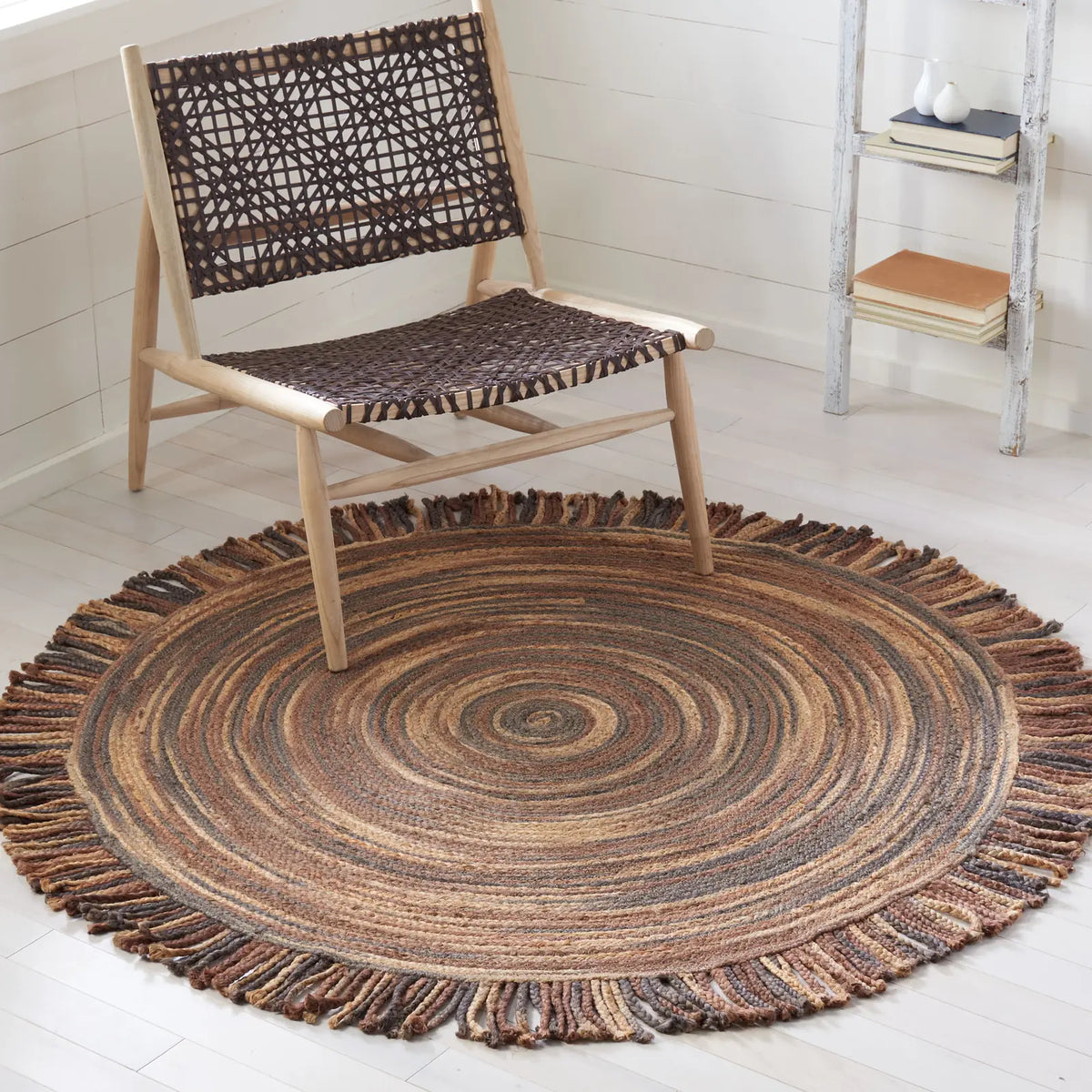 Safavieh Braided 5'-0" x 5'-0" Rug in Silver / Ivory