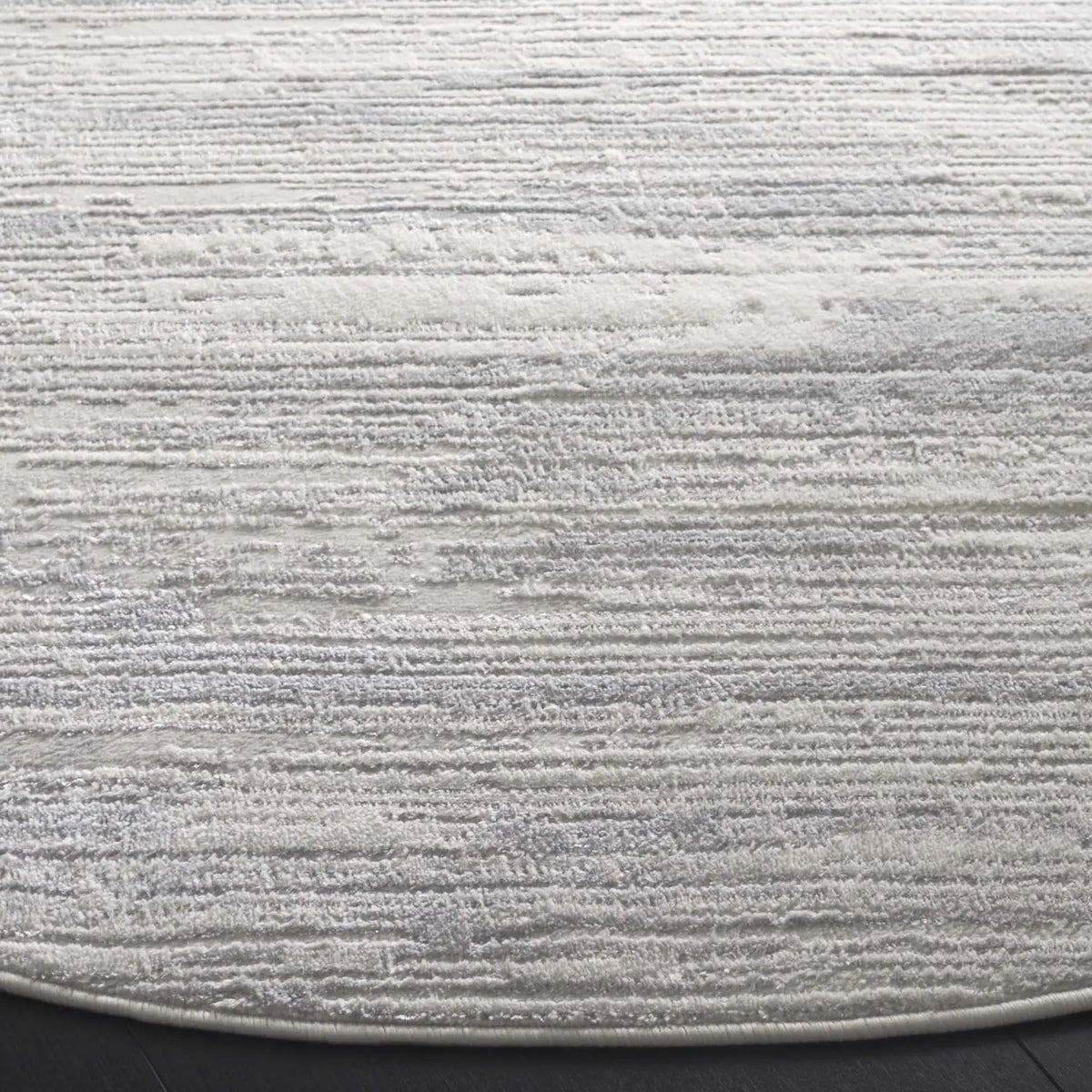 Safavieh Hanna 6'-7" x 6'-7" Rug in Grey / Ivory