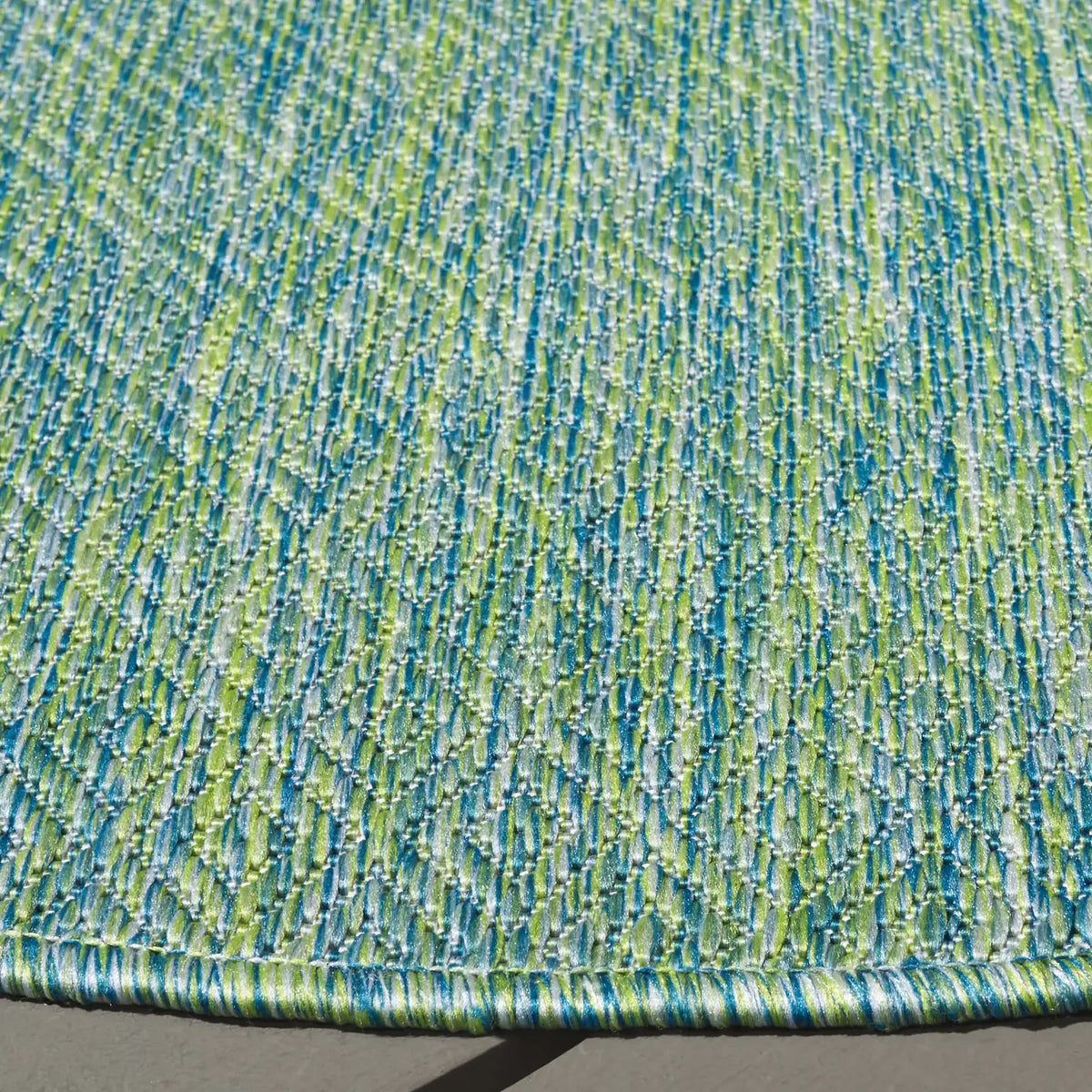 Safavieh Courtyard 5'-3" x 5'-3" Rug in Green / Blue