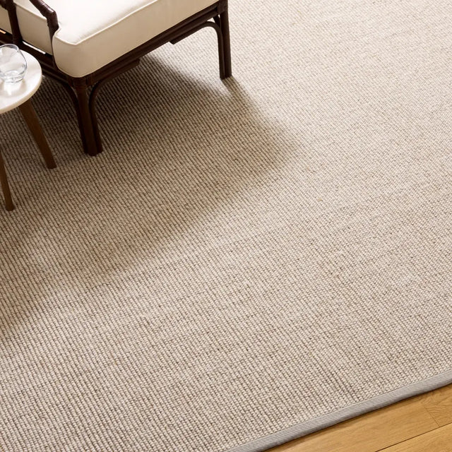 Safavieh Palm Beach 8'-0" x 10'-0" Rug in Grey / Ivory