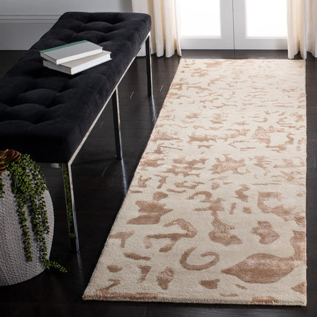 Safavieh Soho 2'-6" x 10'-0" Rug in Ivory