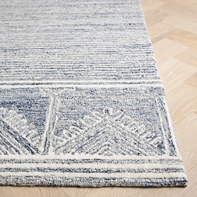 Safavieh Pine 4'-0" x 6'-0" Rug in Blue / Ivory