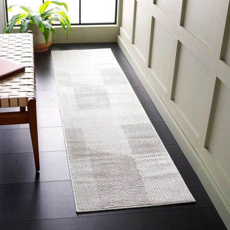 Safavieh Saylor 100 2'-0" x 10'-0" Rug in Ivory