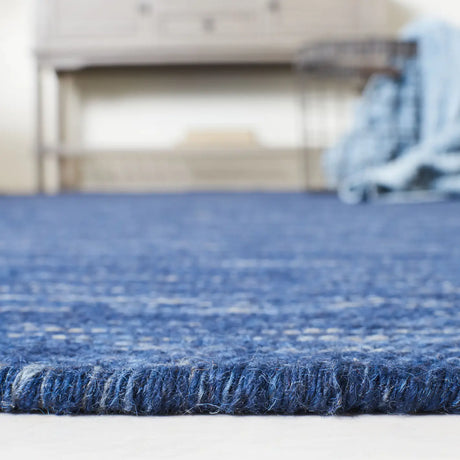 Safavieh Kilim 4'-0" x 6'-0" Rug in Navy / Blue