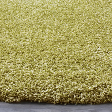 Safavieh Santa Monica Shag 6'-7" x 6'-7" Rug in Green
