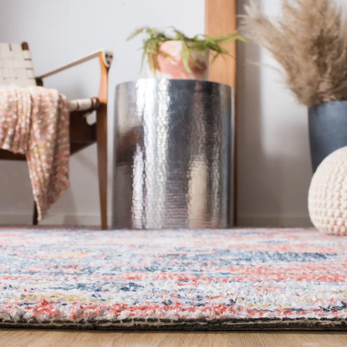 Safavieh Classic Vintage 4'-0" x 6'-0" Rug in Blue / Rust
