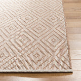 Safavieh Montauk 5'-0" x 8'-0" Rug in Beige / Ivory