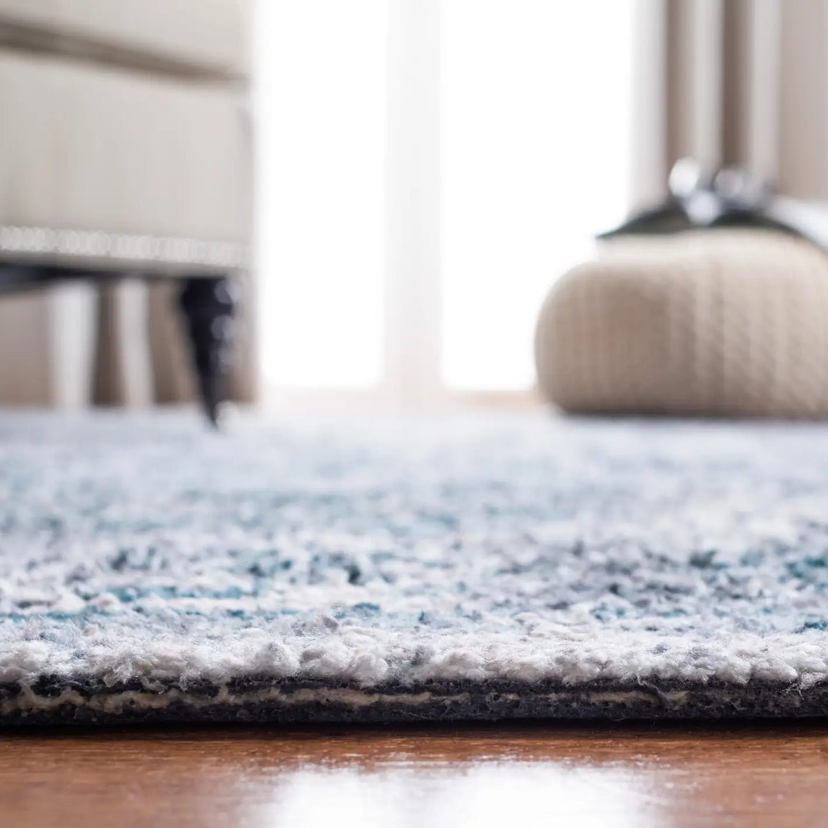 Safavieh Classic Vintage 4'-0" x 6'-0" Rug in Aqua / Blue