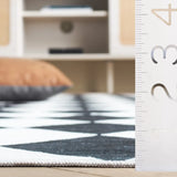Safavieh Santa Clara 4'-0" x 6'-0" Rug in Ivory / Black