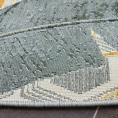 Safavieh Barbados 500 5'-3" x 5'-3" Rug in Grey / Gold
