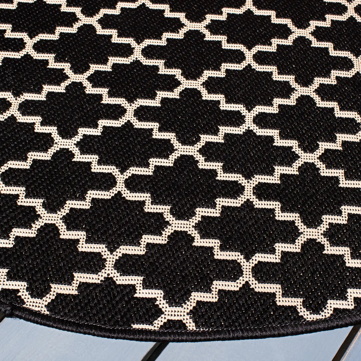 Safavieh Courtyard 5'-3" x 5'-3" Rug in Black / Beige
