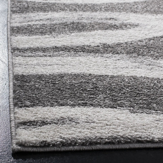 Safavieh Adirondack 5'-1" x 7'-6" Rug in Charcoal / Ivory