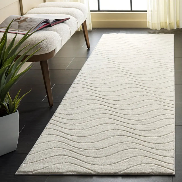 Safavieh Versailles 2'-6" x 8'-0" Rug in Ivory