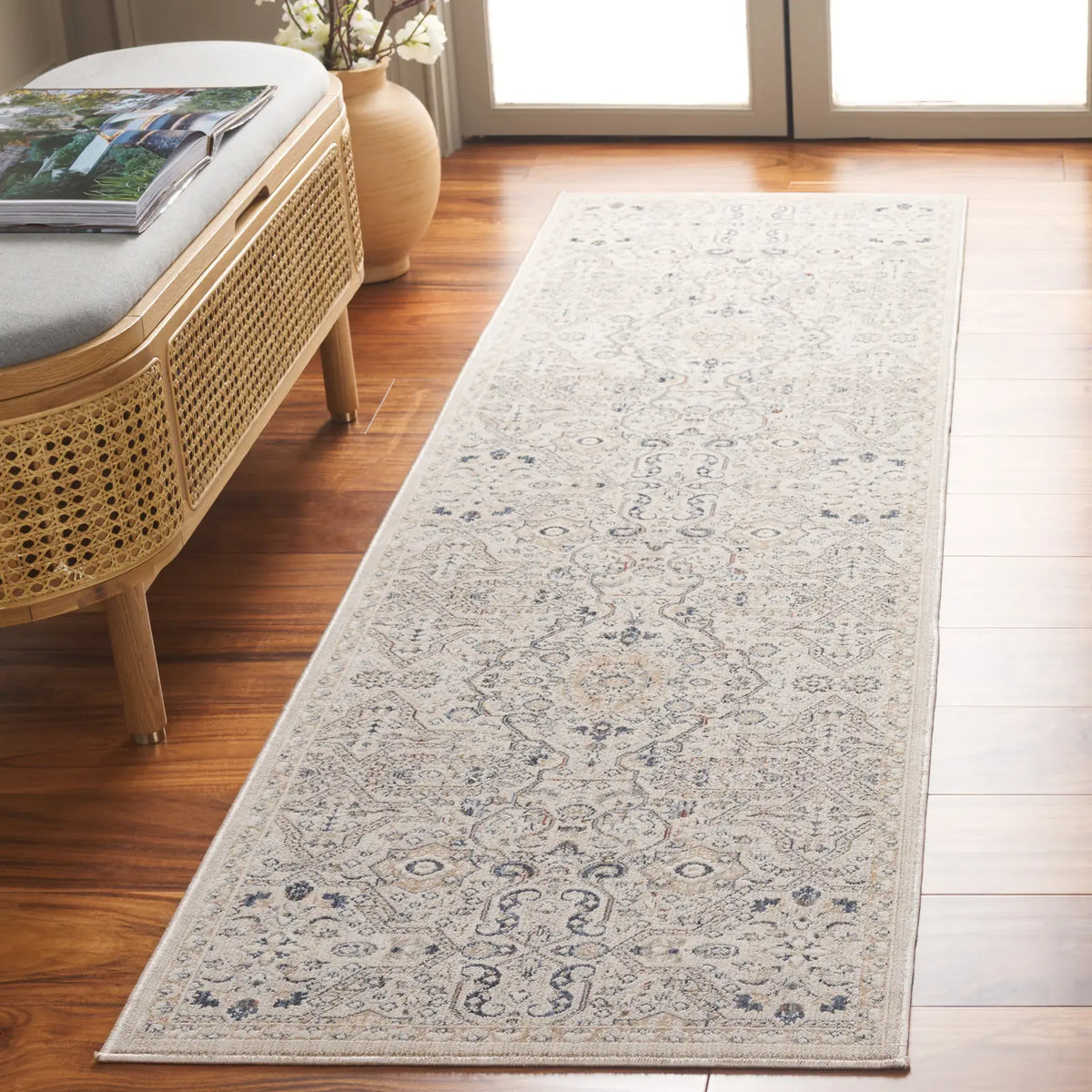 Safavieh Sutton 2'-2" x 8'-0" Rug in Beige / Navy