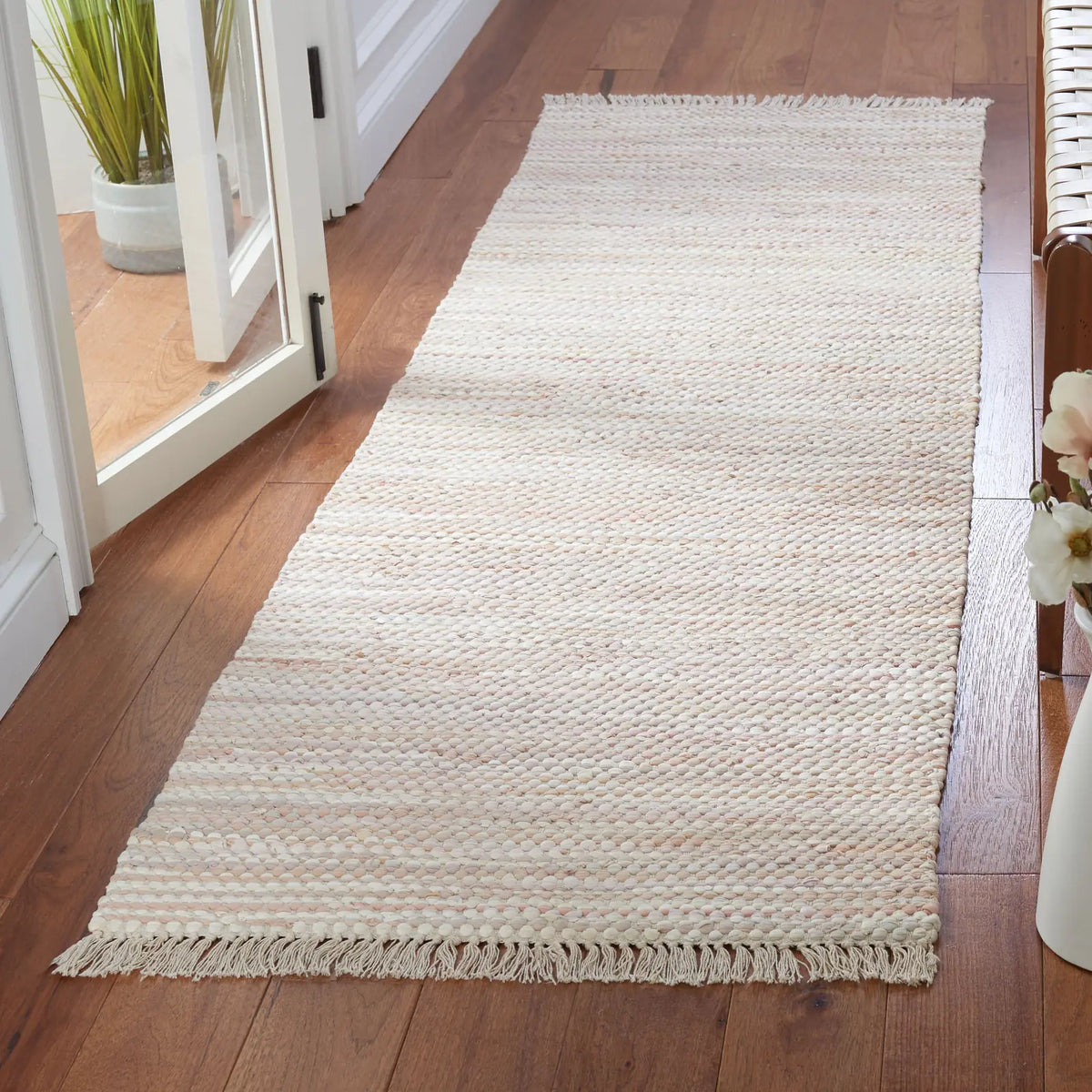 Safavieh Montauk 2'-3" x 8'-0" Rug in Beige