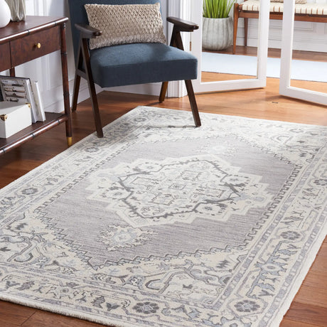 Safavieh Metro 4'-0" x 6'-0" Rug in Grey / Ivory