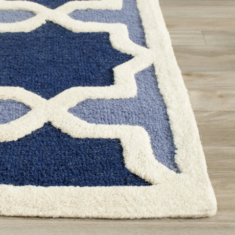 Safavieh Cambridge 6'-0" x 9'-0" Rug in Blue / Ivory