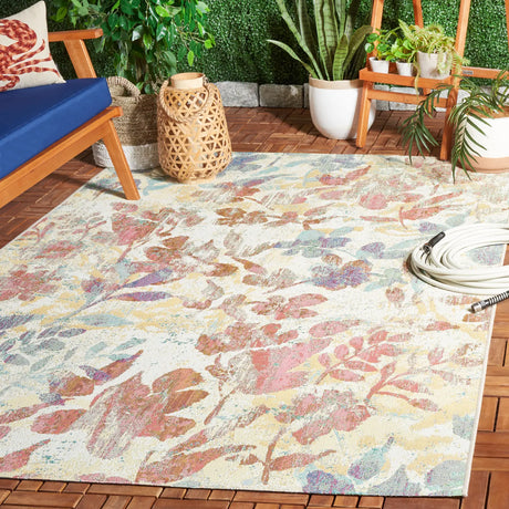 Safavieh Barbados 500 4'-0" x 6'-0" Rug in Beige / Red