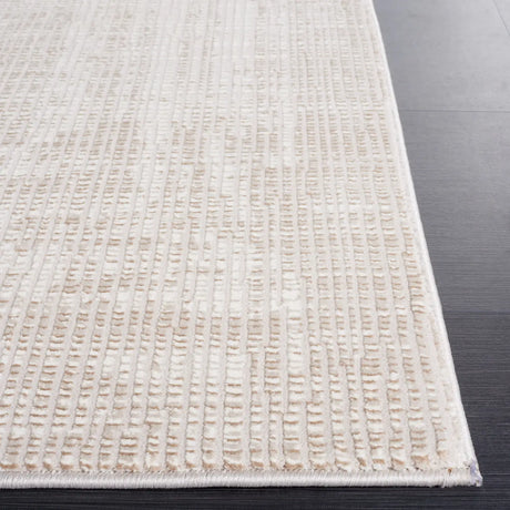 Safavieh Continental 4'-0" x 6'-0" Rug in Ivory / Beige