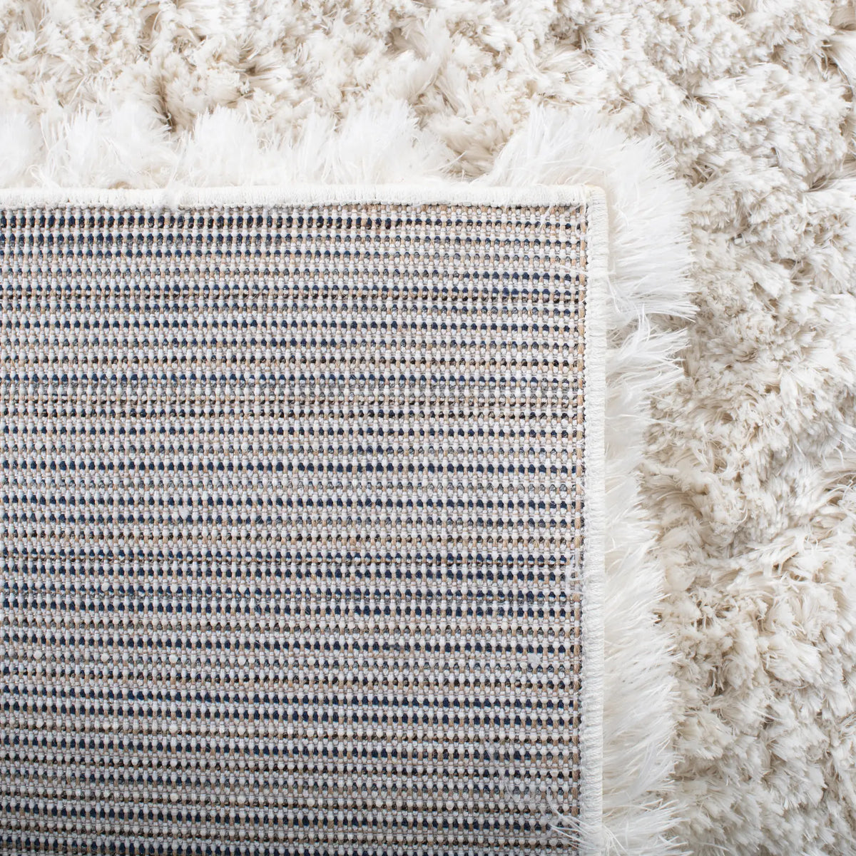Safavieh Martha Stewart 300 5'-3" x 7'-6" Rug in Ivory