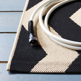Safavieh Courtyard 4'-0" x 5'-7" Rug in Black / Beige