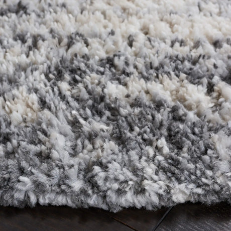 Safavieh Berber Shag 6'-7" x 6'-7" Rug in Grey / Ivory