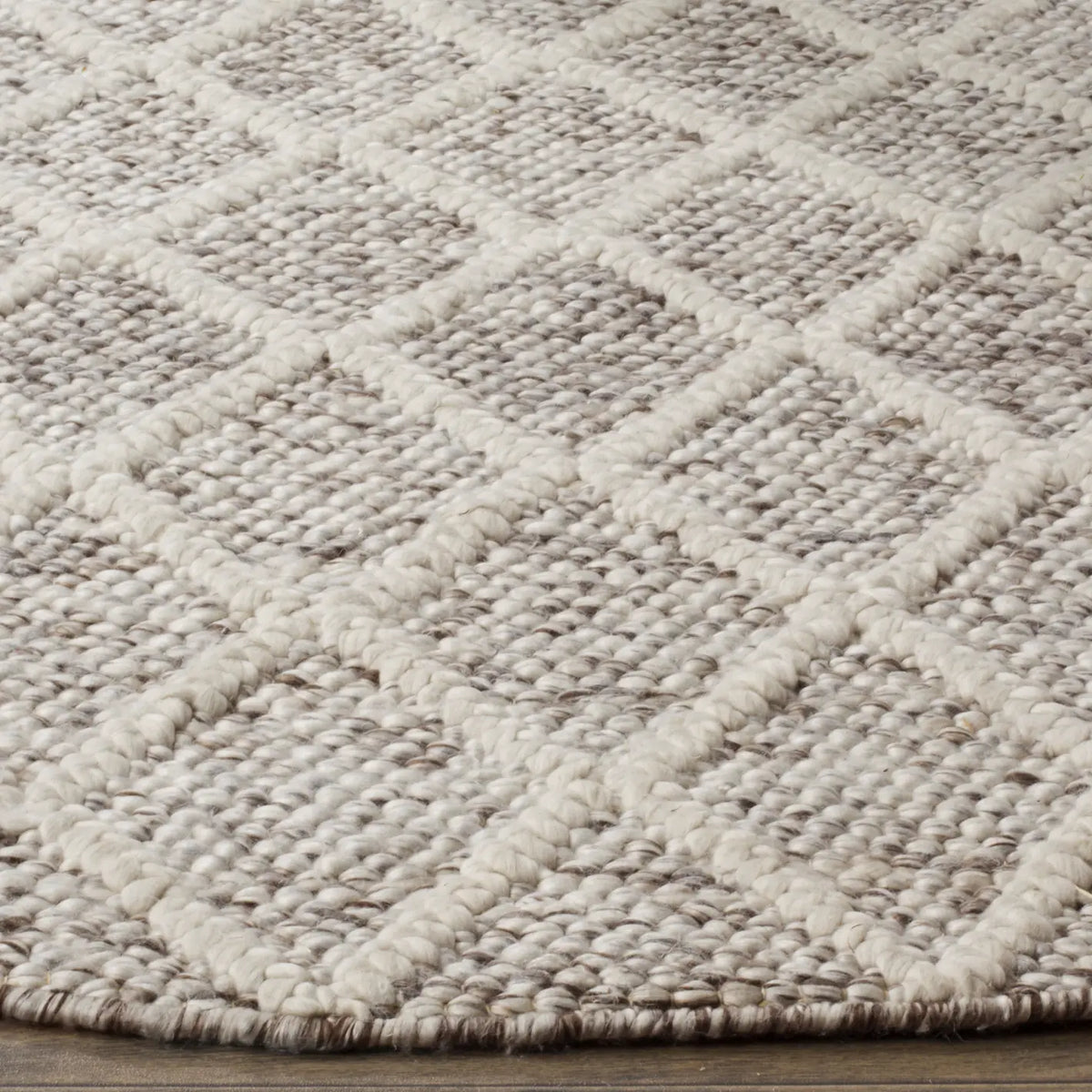 Safavieh Natura 6'-0" x 6'-0" Rug in Ivory / Stone