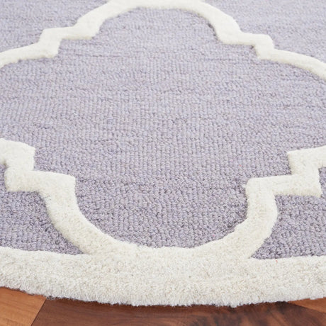 Safavieh Cambridge 6'-0" x 6'-0" Rug in Silver / Ivory