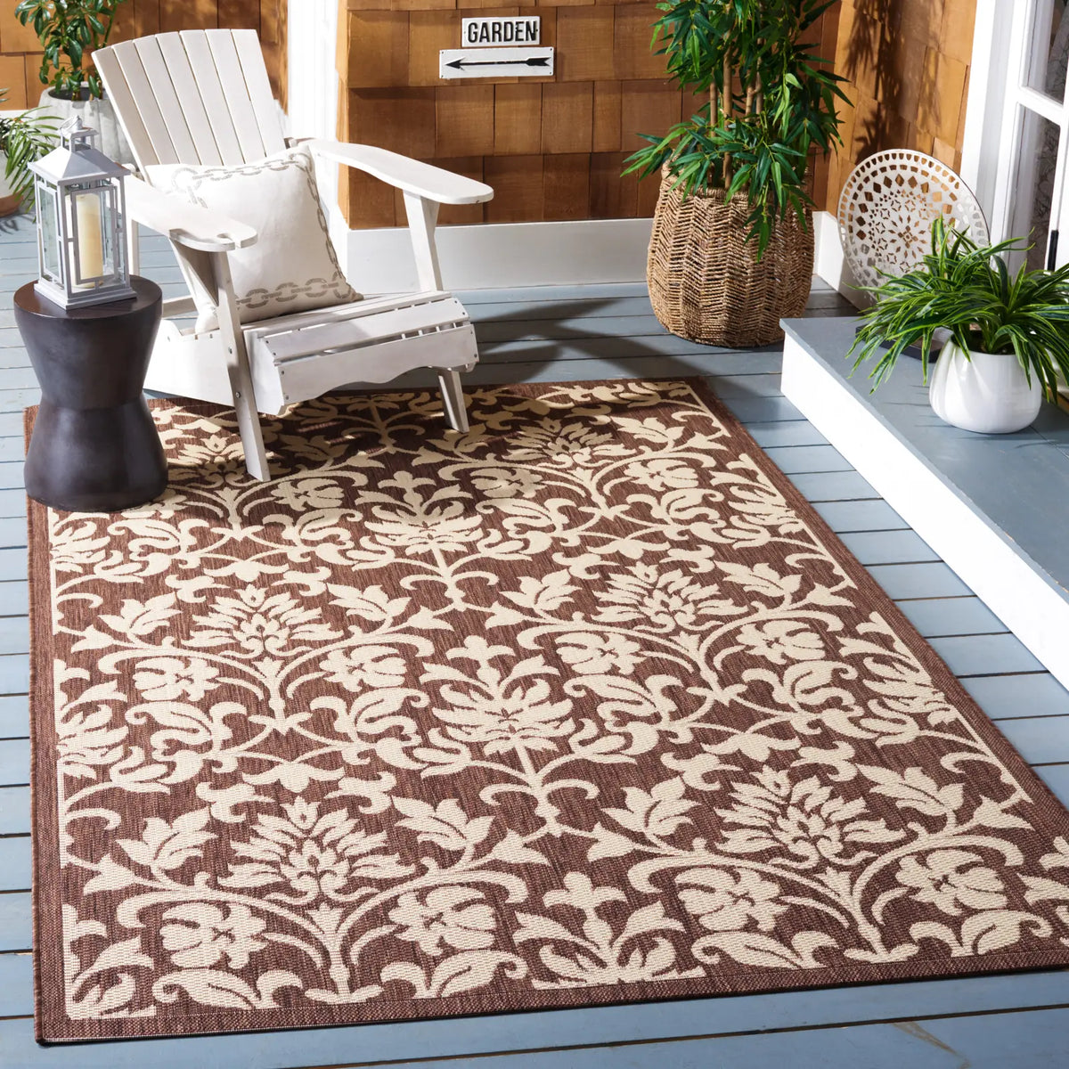 Safavieh Courtyard 4'-0" x 5'-7" Rug in Chocolate / Natural