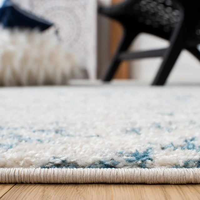 Safavieh Tulum 4'-0" x 6'-0" Rug in Ivory / Turquoise