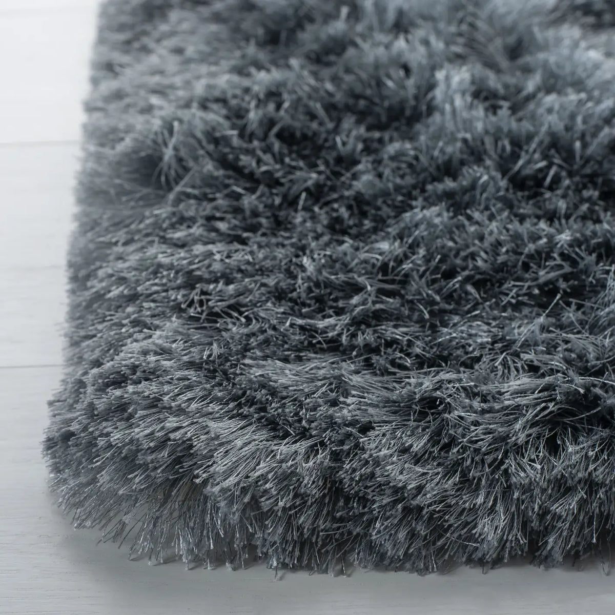 Safavieh Ocean Shag 4'-0" x 6'-0" Rug in Slate
