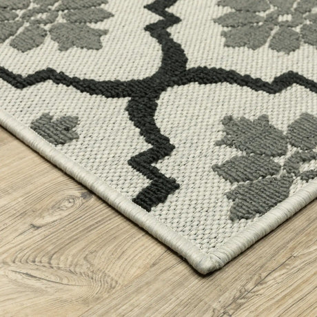 Oriental Weavers Torrey 5562E Beige/ Black Rug - corner detail