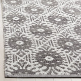 Safavieh Montauk 5'-0" x 8'-0" Rug in Charcoal / Ivory