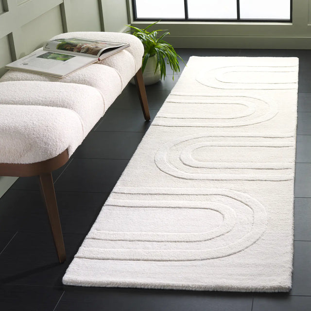 Safavieh Mykonos 2'-3" x 8'-0" Rug in Ivory