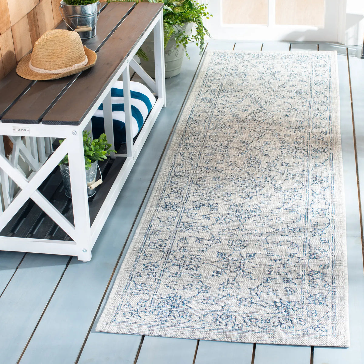 Safavieh Courtyard 2'-3" x 10'-0" Rug in Grey / Navy