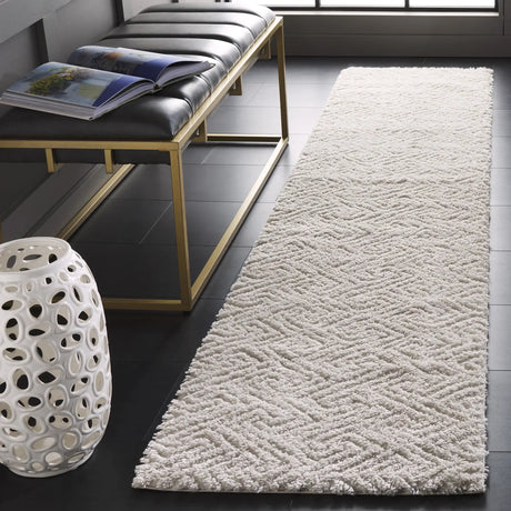 Safavieh Tahoe Shag 2'-0" x 9'-0" Rug in Ivory