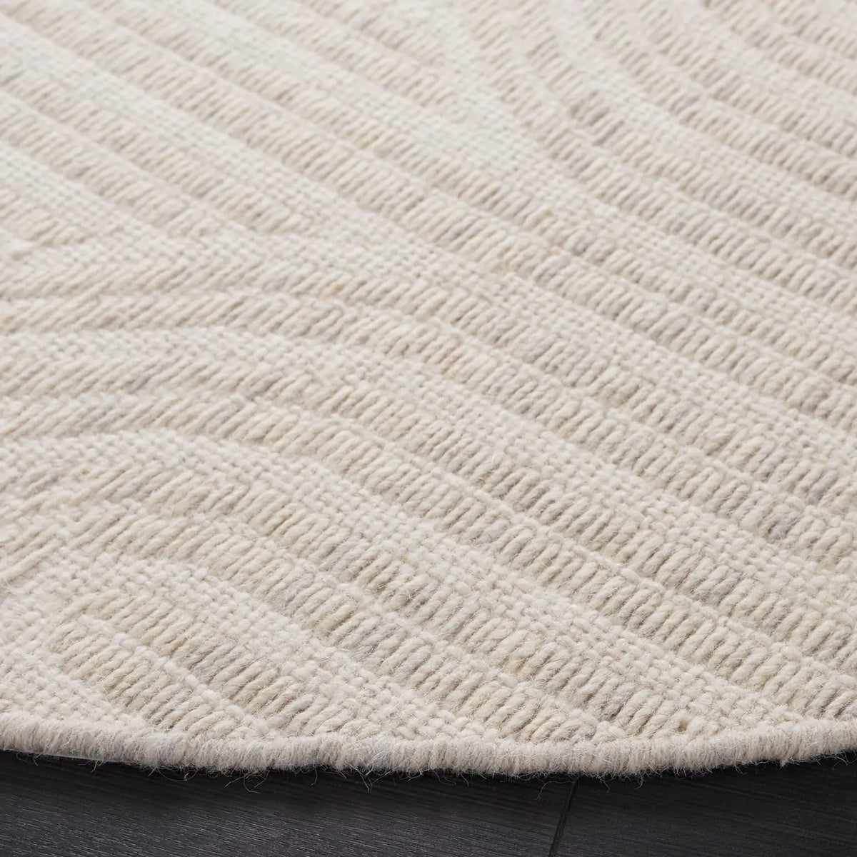 Safavieh Kilim 6'-0" x 6'-0" Rug in Light Grey / Ivory