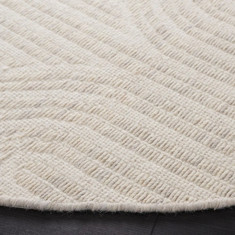 Safavieh Kilim 6'-0" x 6'-0" Rug in Light Grey / Ivory