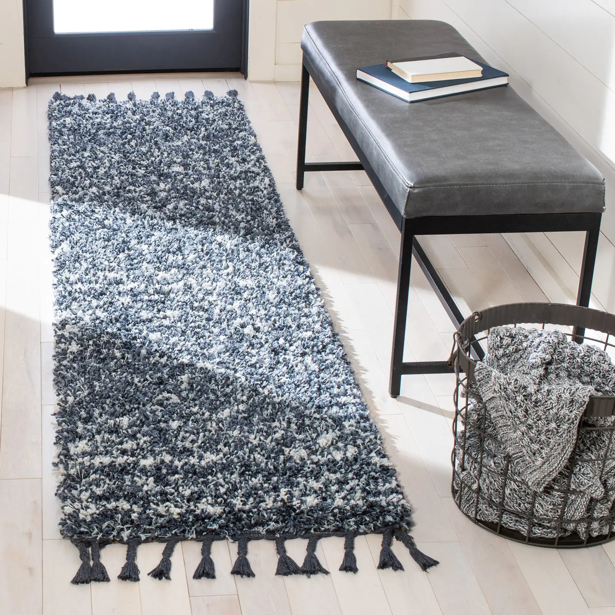 Safavieh Pro Lux Shag 400 2'-0" x 8'-0" Rug in Blue / Ivory