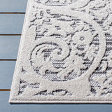 Safavieh Cabana 4'-5" x 6'-5" Rug in Ivory / Grey